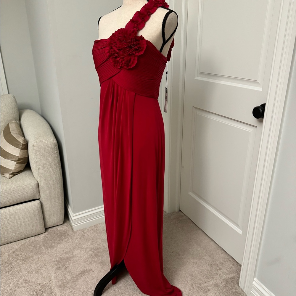 BCBG “Elysa” dress in red, size M. NWT - Picture 3 of 4